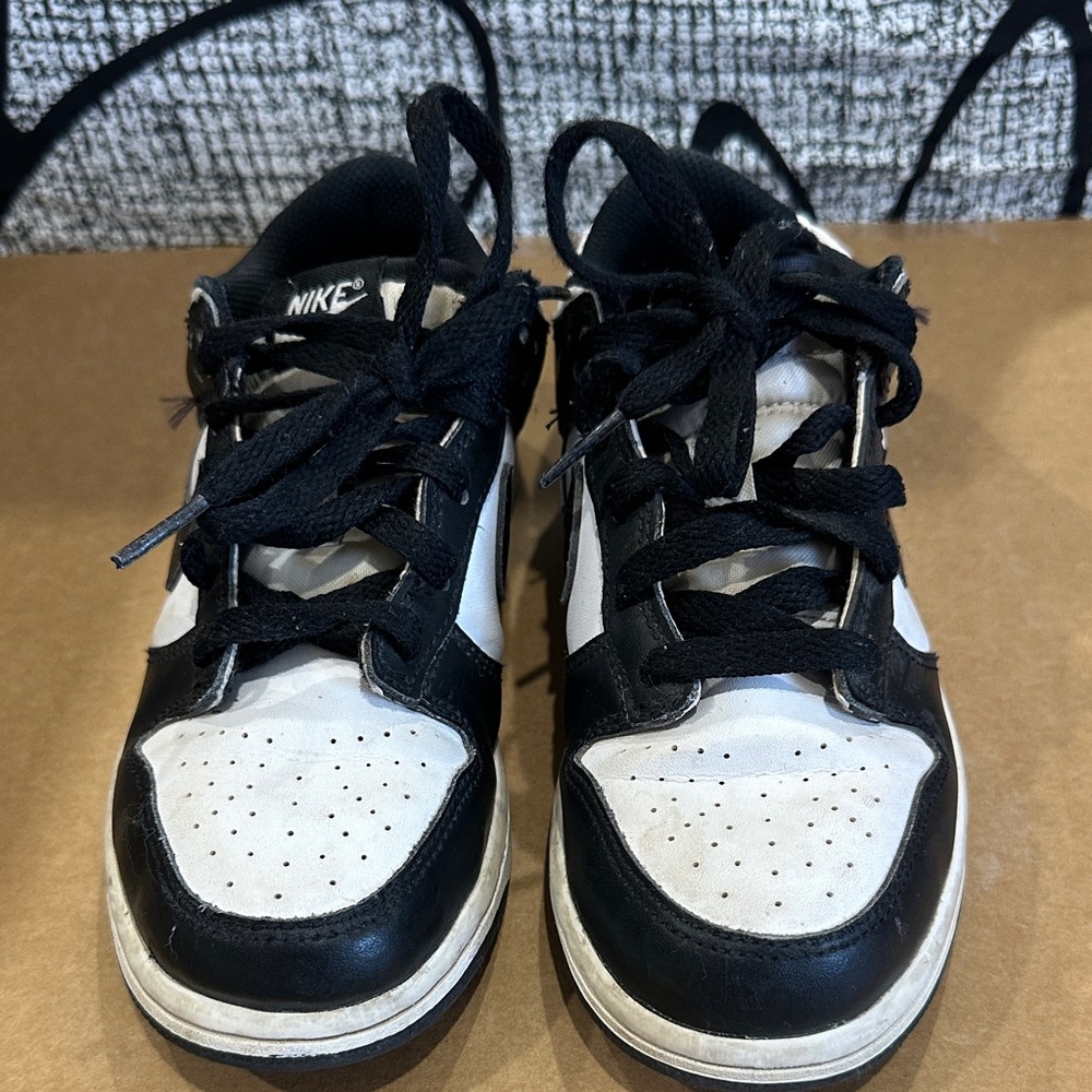 Nike Kids Black and White Sneakers - Picture 2 of 6
